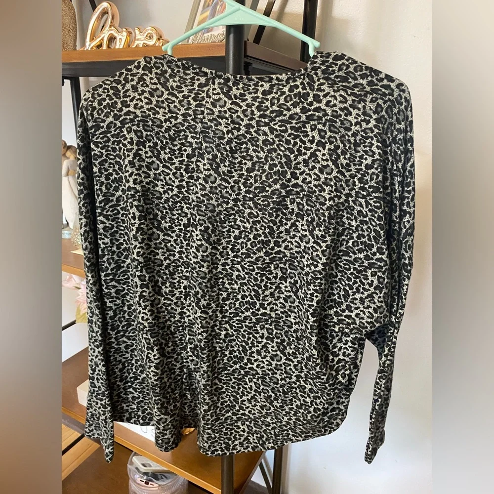 LDry goods women’s leopard shirt - Picture 2 of 2